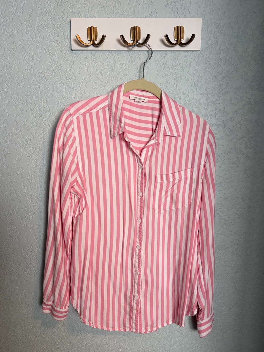 BeachLunchLounge Classic Pink & White Striped Women’s Button-Up Shirt